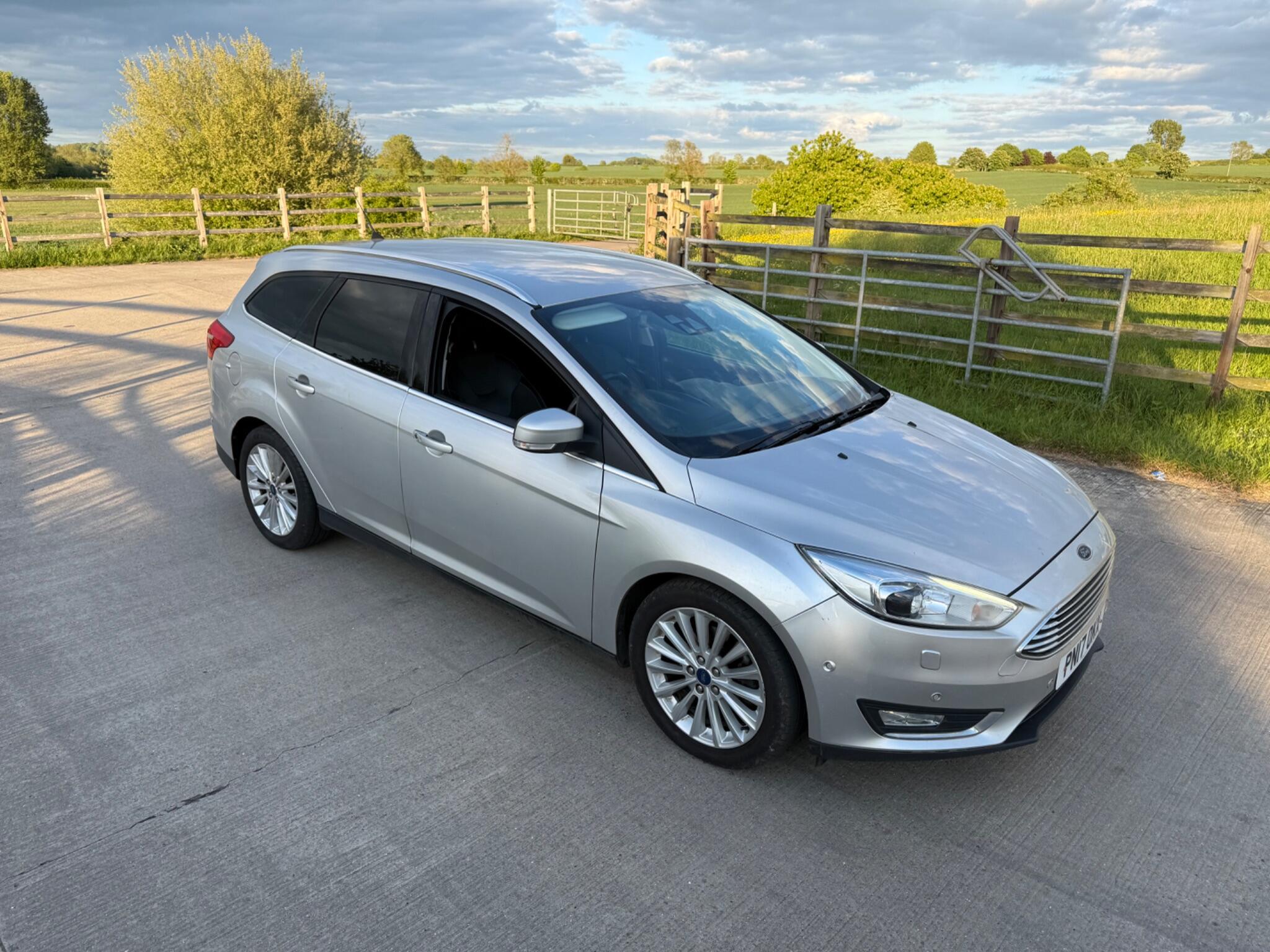 Ford Focus 1.5T EcoBoost Titanium X Euro 6 (s/s) 5dr — photo 65 of 126